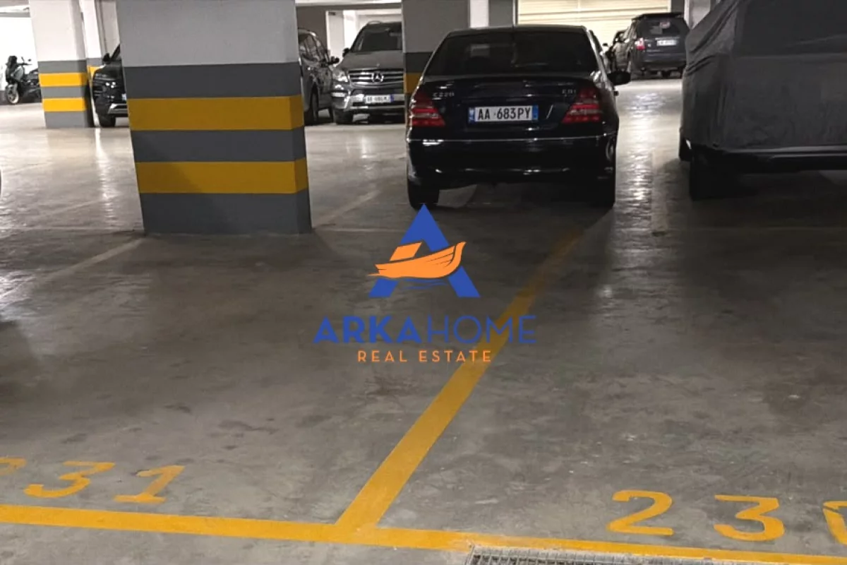 JEPEN GARAZHDE PER SHITJE "RRUGA PIETER BOGDANI, ASTIR" 23000 EURO/GARAZHD