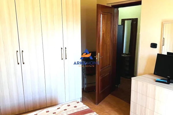 Shtepi me qera Apartament ne Tirane, 2+1, Mobilimi E mobiluar, Pagesa 548  Euro.
