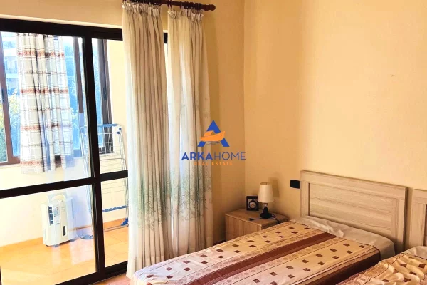 Shtepi me qera Apartament ne Tirane, 2+1, Mobilimi E mobiluar, Pagesa 548  Euro.