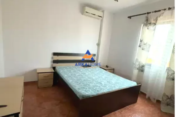 Shtepi me qera Apartament ne Tirane, 2+1, Mobilimi E mobiluar, Pagesa 460  Euro.
