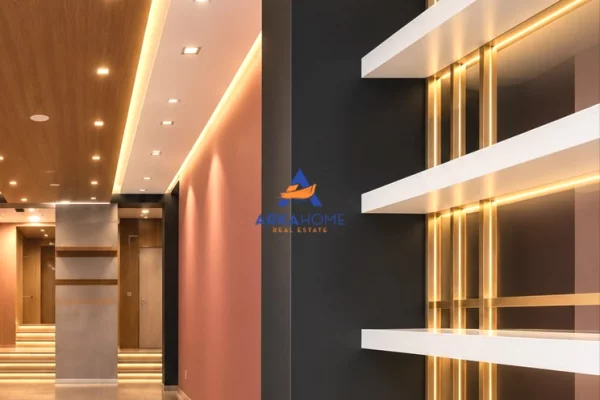 JEPET AMBIENT ME QERA 70 M2 "MYSLYM SHYRI" 2500 EURO (I DISKUTUESHEM)