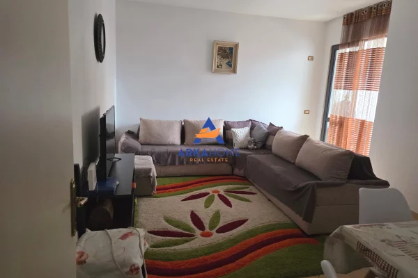 Shtepi me qera 2+1 ne Tirane - 416 Euro