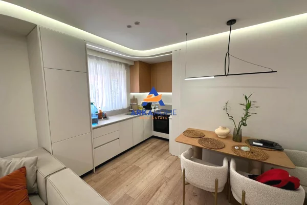 JEPET APARTMENT ME QERA 2+1+BALLKON "SELITE" 60.000 LEKE