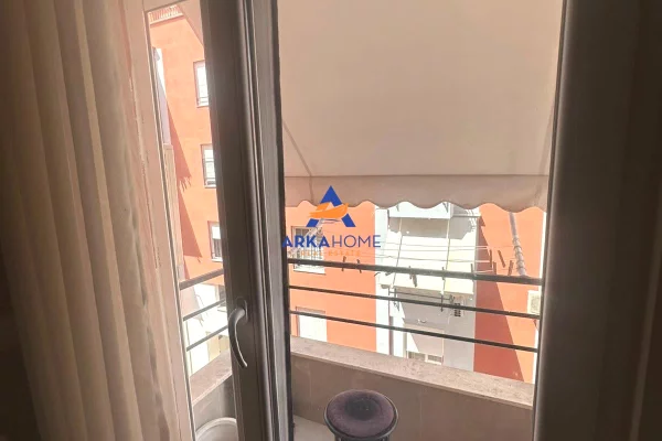 Shtepi me qera Apartament ne Tirane, 2+1, Mobilimi E mobiluar, Pagesa 657  Euro.