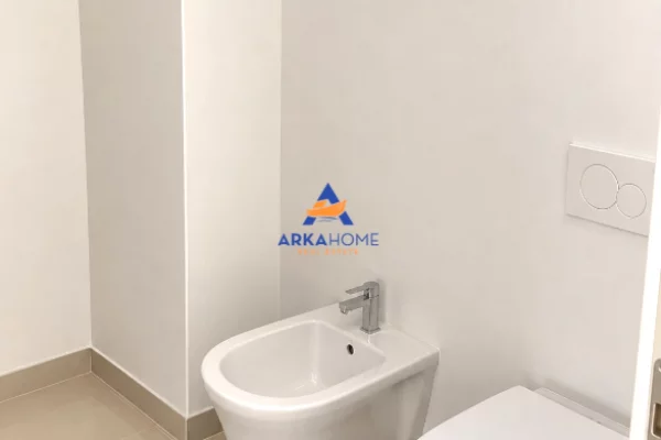 Shtepi me qera Apartament ne Tirane, 1+1, Mobilimi E mobiluar, Pagesa 438  Euro.