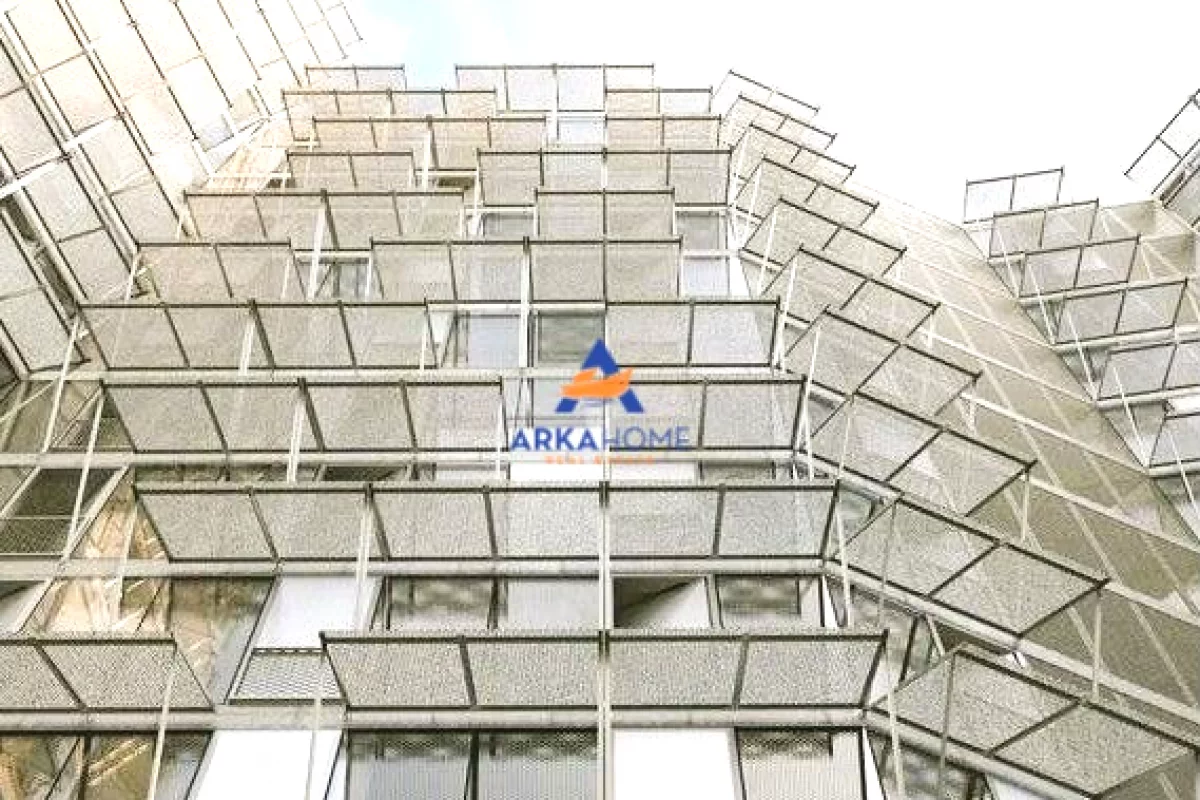 Shtepi ne shitje Apartament ne Tirane, 2+1, Mobilimi Bosh, pa mobiluar, Pagesa 11  Euro.