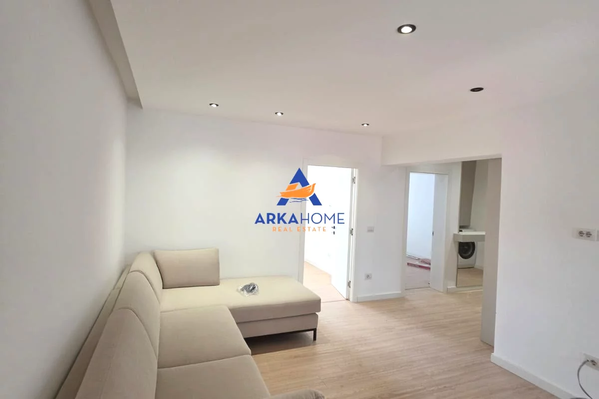 Shtepi me qera Apartament ne Tirane, 2+1, Mobilimi E mobiluar, Pagesa 750  Euro.