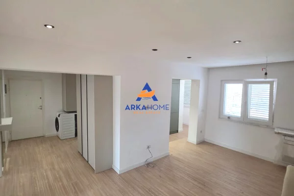 Shtepi me qera Apartament ne Tirane, 2+1, Mobilimi E mobiluar, Pagesa 750  Euro.