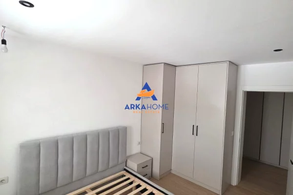 Shtepi me qera Apartament ne Tirane, 2+1, Mobilimi E mobiluar, Pagesa 750  Euro.