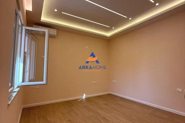 Shtepi me qera Vila Luksoze ne Tirane, 5+1, Mobilimi E mobiluar, Pagesa 2,307  Euro.