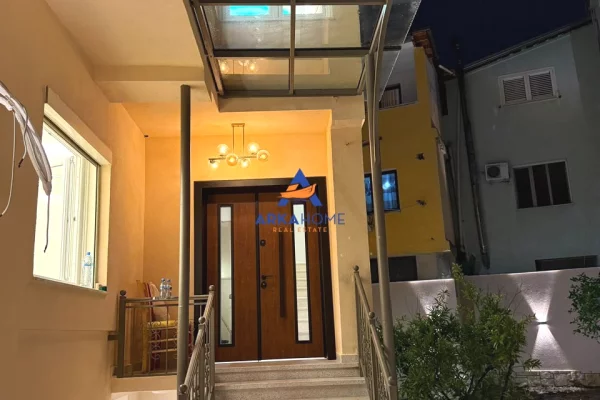 Shtepi me qera Vila Luksoze ne Tirane, 5+1, Mobilimi E mobiluar, Pagesa 2,307  Euro.