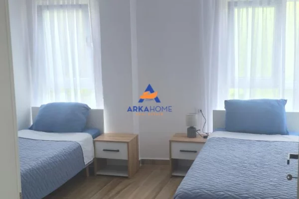 Shtepi ne shitje Apartament ne Durres, 2+1, Mobilimi E mobiluar, Pagesa 176,200  Euro.