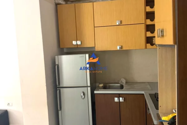 Shtepi me qera Apartament ne Tirane, 2+1, Mobilimi E mobiluar, Pagesa 494  Euro.