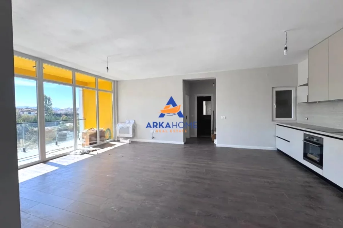 JEPET ZYRE ME QERA 125 M2 "KOMPLEKSI BERMON,BULEVARDI I RI" 60.000 LEKE