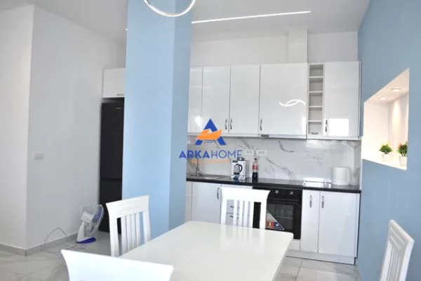 Shtepi me qera Apartament ne Tirane, 1+1, Mobilimi E mobiluar, Pagesa 773  Euro.