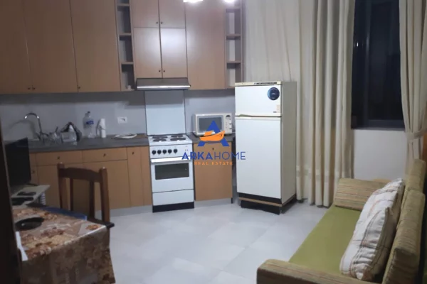 Shtepi ne shitje Apartament ne Tirane, 1+1, Mobilimi E mobiluar, Pagesa 182,320  Euro.