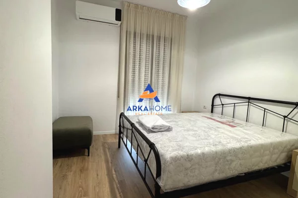 Shtepi me qera Apartament ne Tirane, 1+1, Mobilimi E mobiluar, Pagesa 828  Euro.
