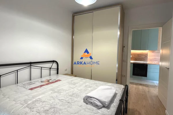 Shtepi me qera Apartament ne Tirane, 1+1, Mobilimi E mobiluar, Pagesa 828  Euro.