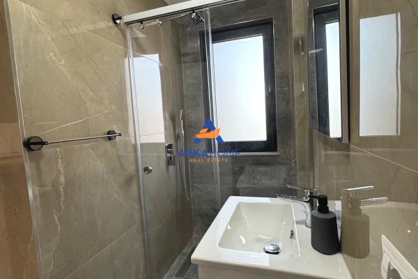 Shtepi me qera Apartament ne Tirane, 1+1, Mobilimi E mobiluar, Pagesa 828  Euro.
