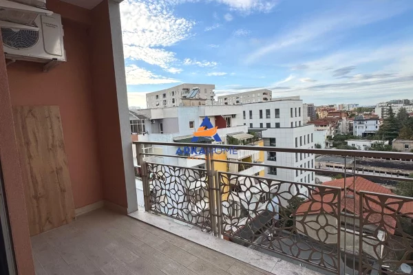 Shtepi me qera Apartament ne Tirane, 1+1, Mobilimi E mobiluar, Pagesa 828  Euro.