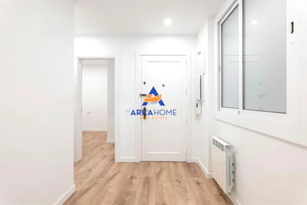 JEPET ZYRE ME QERA 82 M2 "KOMUNA E PARISIT" 700 EURO