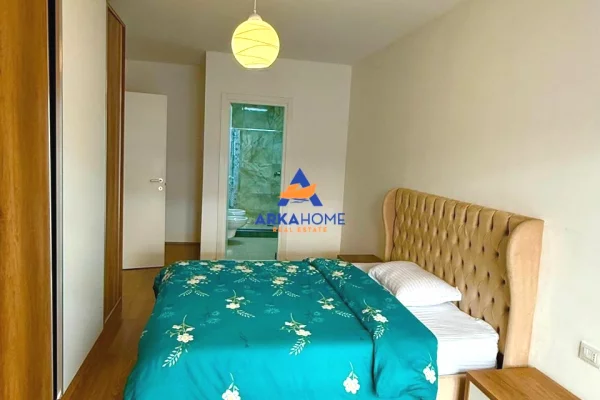 Shtepi me qera Apartament ne Tirane, 2+1, Mobilimi E mobiluar, Pagesa 800  Euro.