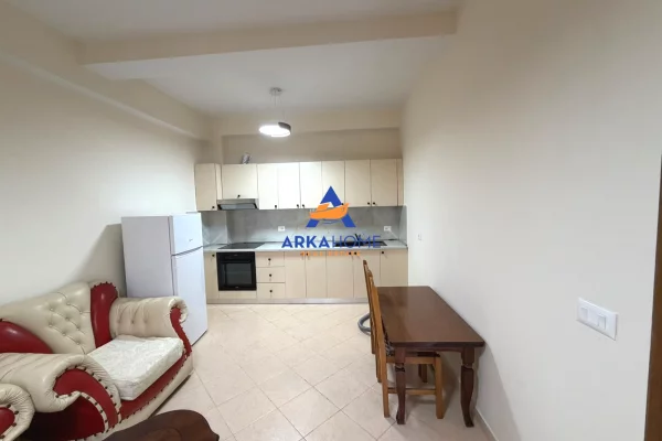 Shtepi me qera Apartament ne Tirane, 1+1, Mobilimi E mobiluar, Pagesa 441  Euro.