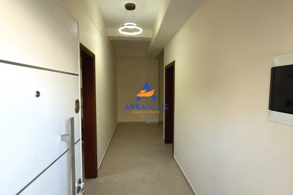 Shtepi me qera Apartament ne Tirane, 1+1, Mobilimi E mobiluar, Pagesa 441  Euro.