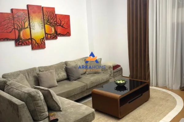 JEPET ME QERA APARTAMENT 2+1 "SHKOZE(AFER BAR STRETTO 2) " 40.000 LEKE