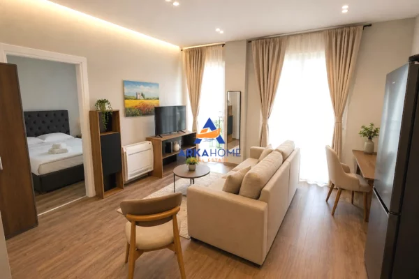 Shtepi me qera Shtepi Private ne Tirane, 1+1, Mobilimi E mobiluar, Pagesa 828  Euro.
