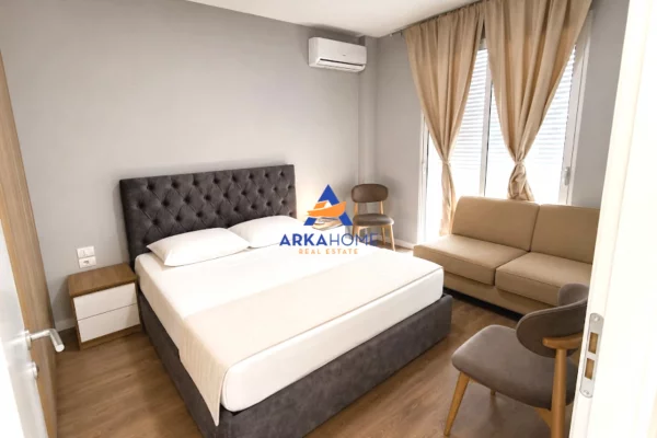 Shtepi me qera Shtepi Private ne Tirane, 1+1, Mobilimi E mobiluar, Pagesa 828  Euro.