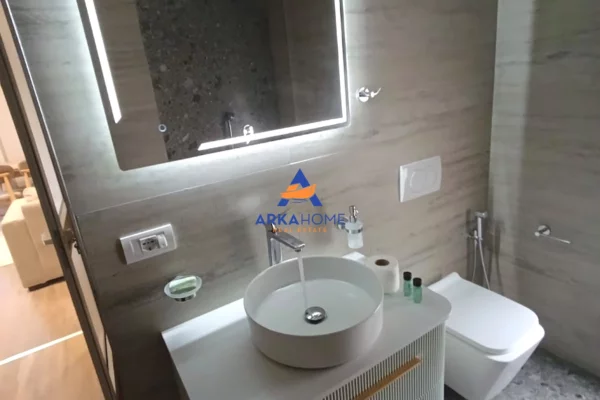 Shtepi me qera Shtepi Private ne Tirane, 1+1, Mobilimi E mobiluar, Pagesa 828  Euro.