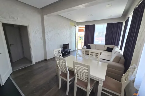 JEPET APARTAMENT ME QERA 2+1+BALLKON "SAUK I VJETER" 650 EURO