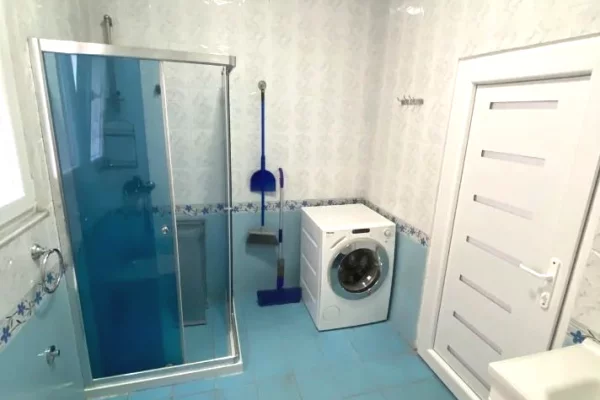 Shtepi me qera Apartament ne Tirane, 2+1, Mobilimi E mobiluar, Pagesa 650  Euro.
