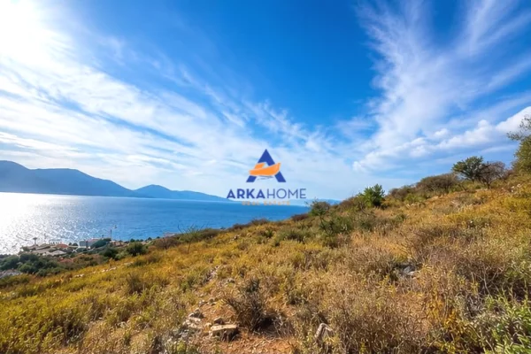 Land for Sale in Himara - 112,707 Euro