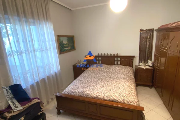 Shtepi me qera Apartament ne Tirane, 2+1, Mobilimi E mobiluar, Pagesa 718  Euro.
