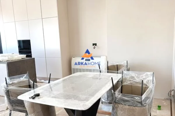 Shtepi ne shitje Vila Luksoze ne Tirane, 4+1, Mobilimi E mobiluar, Pagesa 806,629  Euro.