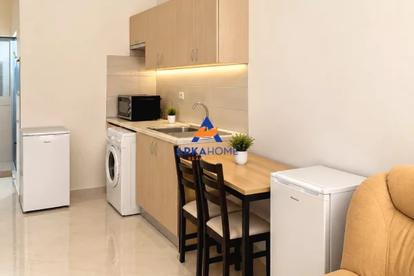 SHITET DYQAN 74M2 "PRANE VILES L, UNAZA E RE" 148.000 EURO