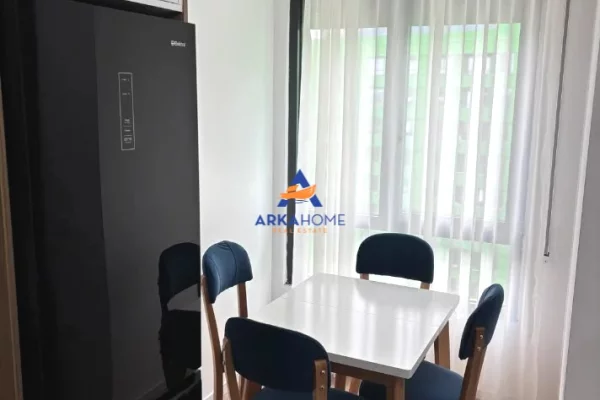 Shtepi me qera Apartament ne Tirane, 1+1, Mobilimi E mobiluar, Pagesa 664  Euro.