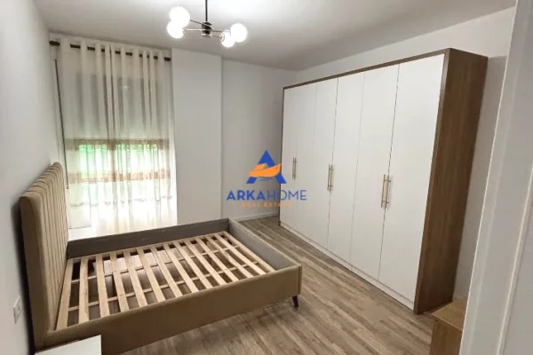 Shtepi me qera Apartament ne Tirane, 1+1, Mobilimi E mobiluar, Pagesa 664  Euro.