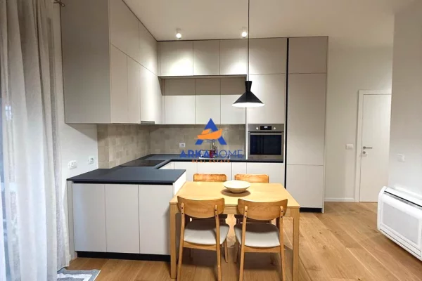 Shtepi me qera Apartament ne Tirane, 2+1, Mobilimi E mobiluar, Pagesa 1,250  Euro.