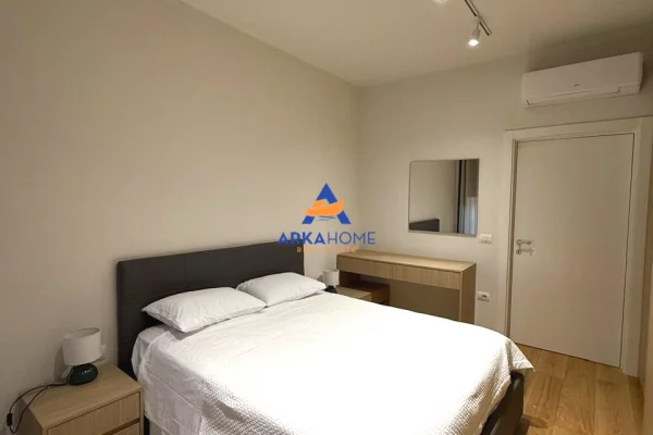 Shtepi me qera Apartament ne Tirane, 2+1, Mobilimi E mobiluar, Pagesa 1,250  Euro.