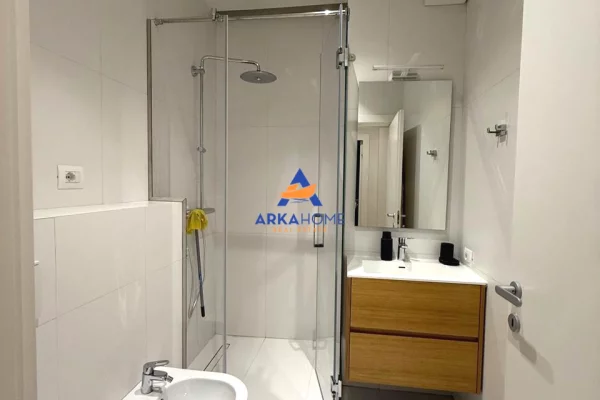 Shtepi me qera Apartament ne Tirane, 2+1, Mobilimi E mobiluar, Pagesa 1,250  Euro.