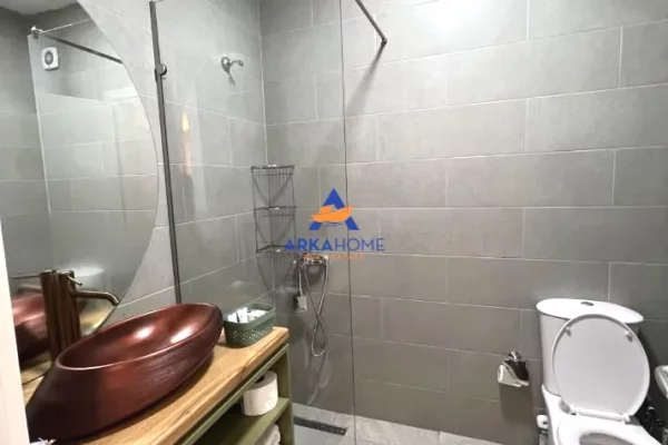 Shtepi me qera Apartament ne Tirane, 1+1, Mobilimi E mobiluar, Pagesa 664  Euro.