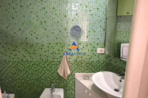 Shtepi me qera Apartament ne Tirane, 1+1, Mobilimi E mobiluar, Pagesa 664  Euro.