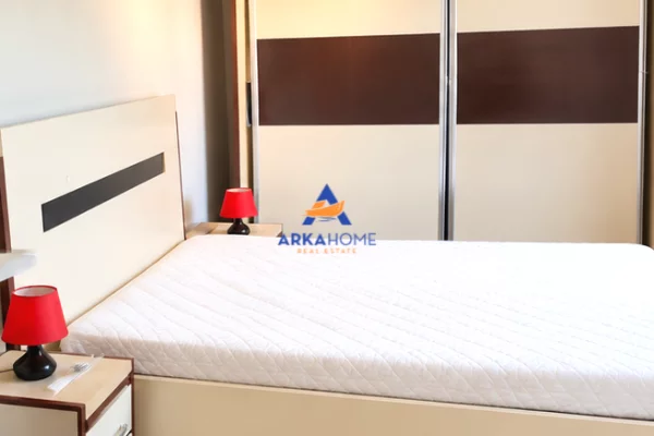 Shtepi me qera Apartament ne Tirane, 2+1, Mobilimi E mobiluar, Pagesa 442  Euro.