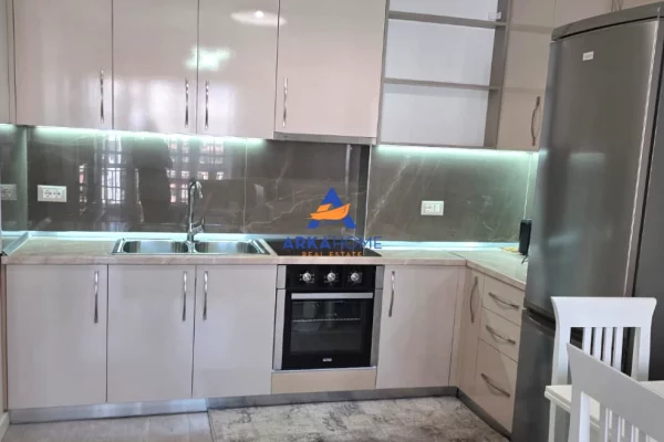 Shtepi me qera Apartament ne Tirane, 1+1, Mobilimi E mobiluar, Pagesa 531  Euro.