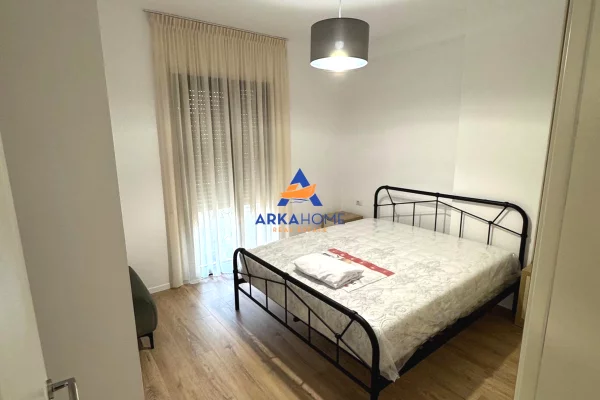 Shtepi me qera Apartament ne Tirane, 2+1, Mobilimi E mobiluar, Pagesa 996  Euro.