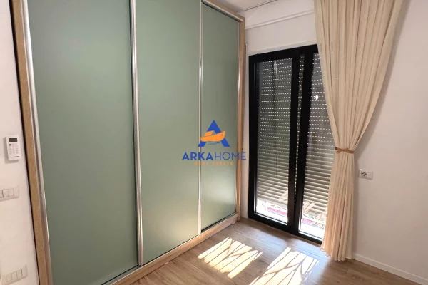 Shtepi me qera Apartament ne Tirane, 2+1, Mobilimi E mobiluar, Pagesa 996  Euro.