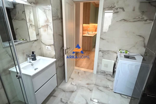 Shtepi me qera Apartament ne Tirane, 2+1, Mobilimi E mobiluar, Pagesa 996  Euro.